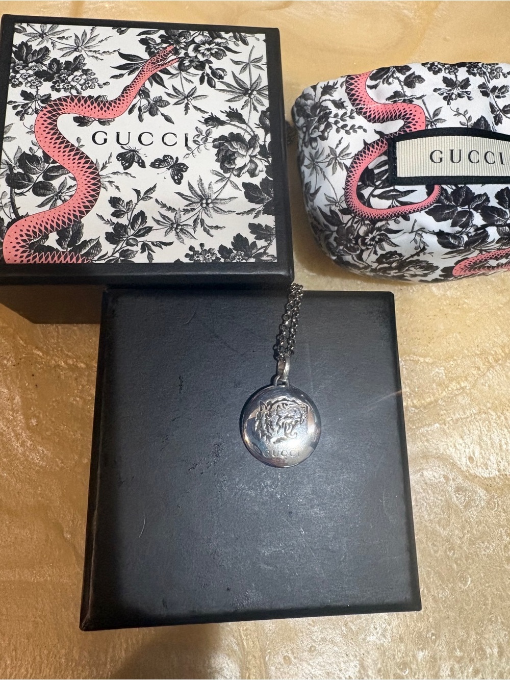 Gucci RARE  925 necklace tiger/blind for love🔥🔥 - Picture 8 of 10
